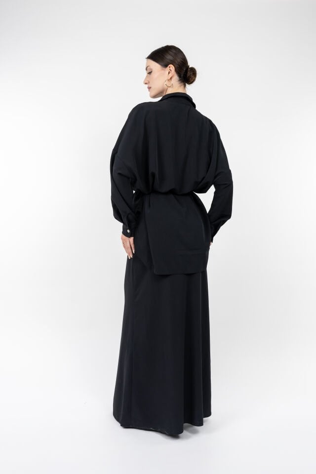 Kadın Siyah Uzun Etekli Takım – Düğmeli Gömlek Üst & Maxi Etek (Rahat Form)