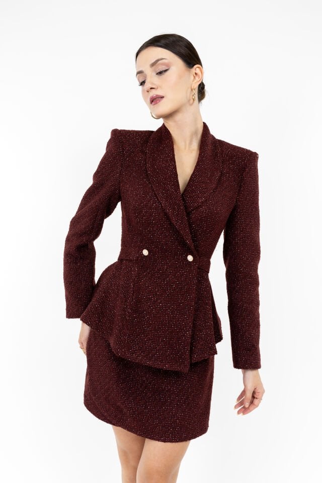 Kadın Siyah Kısa Etekli Blazer Takım – Simli Kumaşlı Çift Düğmeli Ceket & Mini Etek