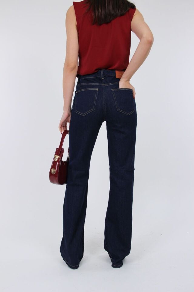 Kadın Lacivert Yüksek Bel Düz Kesim Pantolon – Klasik ve Günlük Kombinler İçin