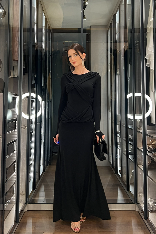 Kadın Drapeli Uzun Abiye Elbise – Uzun Kollu, Şık ve Vücuda Oturan Kesim