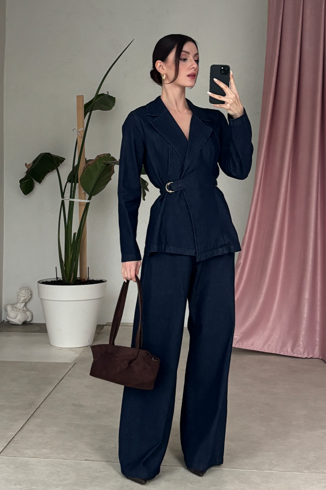 Kadın Kemerli Denim İkili Takım – Blazer Ceket ve Geniş Paça Pantolon
