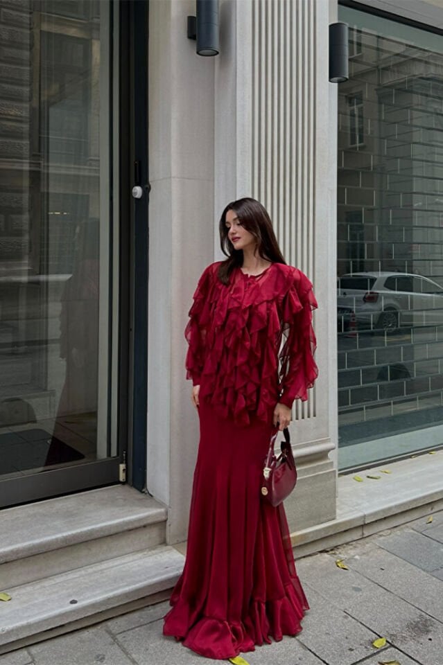 Kadın Volanlı Şifon Bluz Uzun Etek İkili Takım – Şık, Zarif ve Davet Kombini