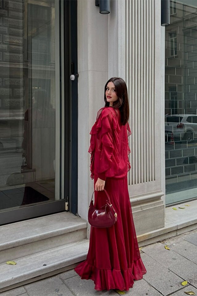 Kadın Volanlı Şifon Bluz Uzun Etek İkili Takım – Şık, Zarif ve Davet Kombini