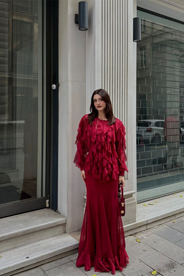 Kadın Volanlı Şifon Bluz Uzun Etek İkili Takım – Şık, Zarif ve Davet Kombini