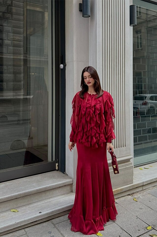 Kadın Volanlı Şifon Bluz Uzun Etek İkili Takım – Şık, Zarif ve Davet Kombini