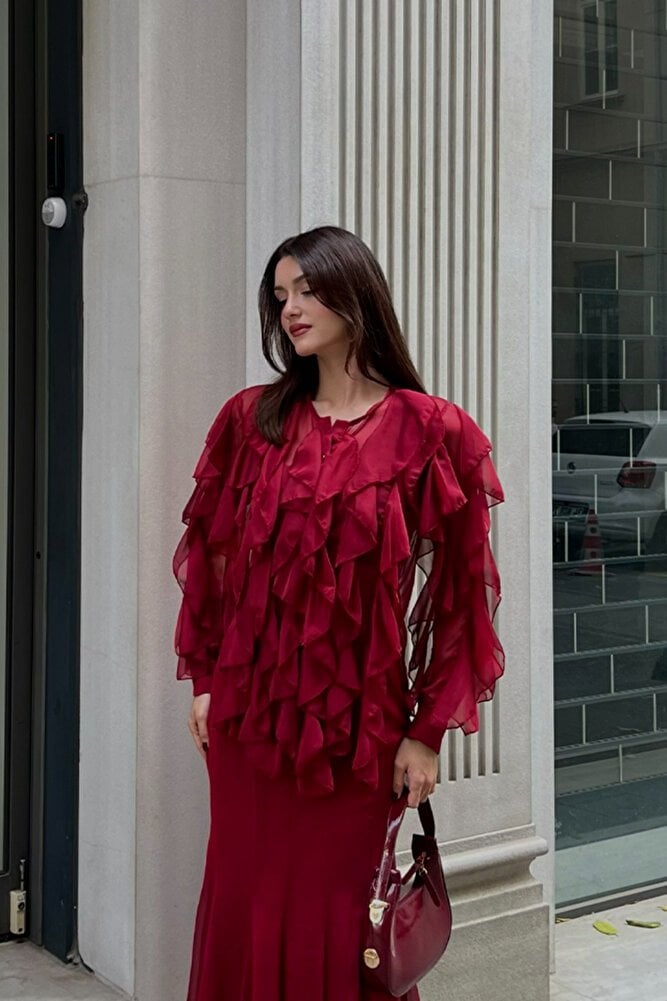Kadın Volanlı Şifon Bluz – Transparan Kollu, Şık ve Zarif Tasarım