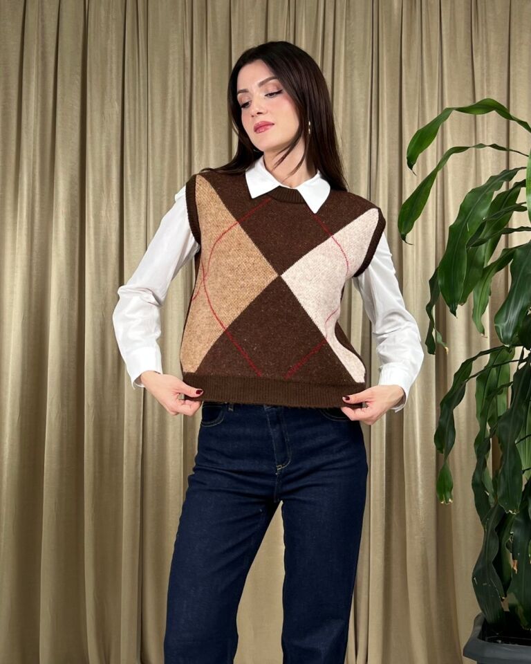 Kadın Desenli Triko Süveter – Argyle Desenli, Yumuşak Dokulu, Şık Kışlık Model