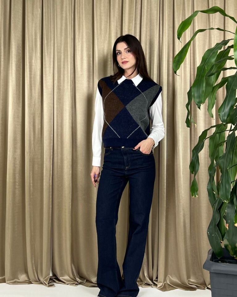 Kadın Desenli Triko Süveter – Argyle Desenli, Yumuşak Dokulu, Şık Kışlık Model