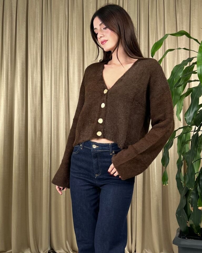 Kadın Kahve Renk Düğmeli Hırka – Yumuşak Dokulu, Rahat Kalıp Şık Model