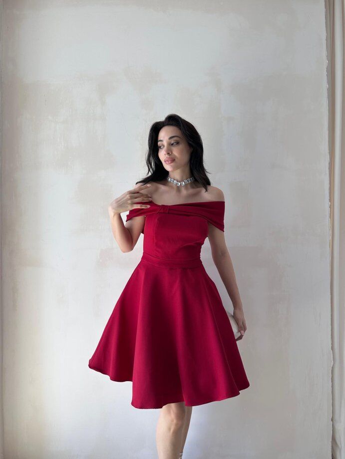 Madonna Yaka Fiyonk Detaylı Kloş Mini Elbise 5032 Bordo - M