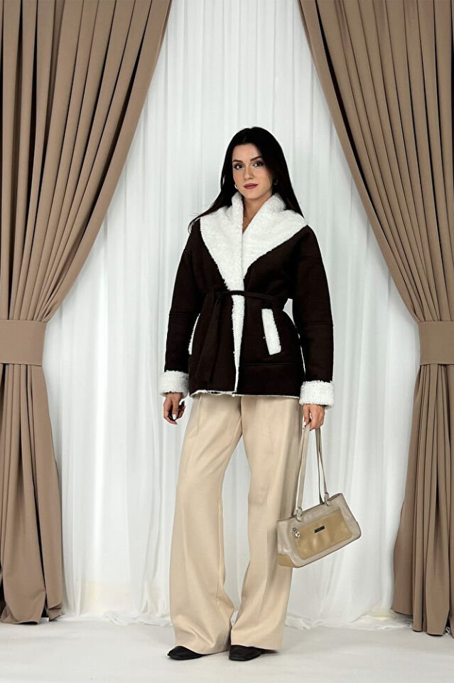 Peluş Yaka Detaylı Kuşaklı Kadın Kaban