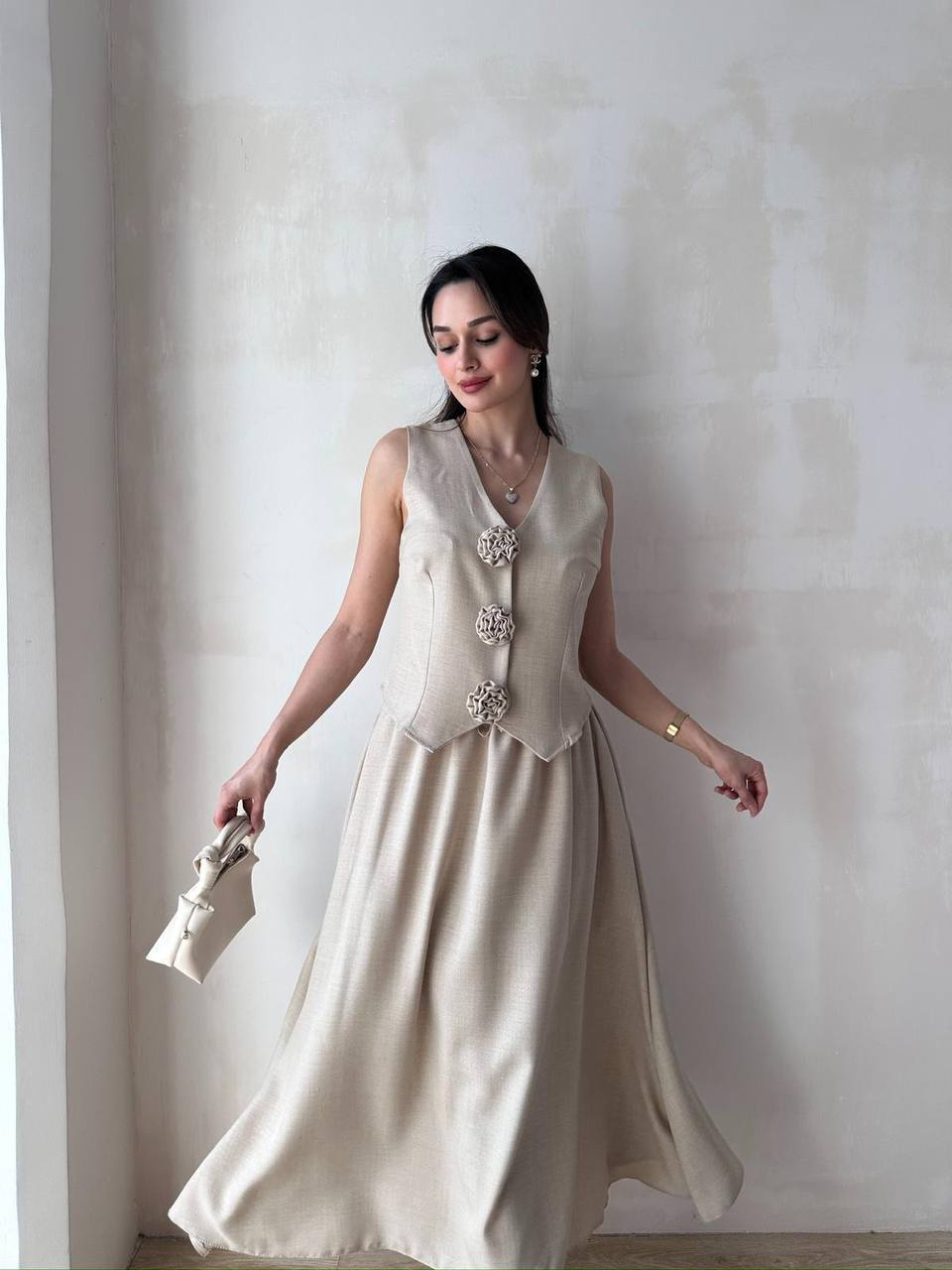 Çiçek Detaylı Yelek ve Kloş Etekli Takım 5070 Bej - L