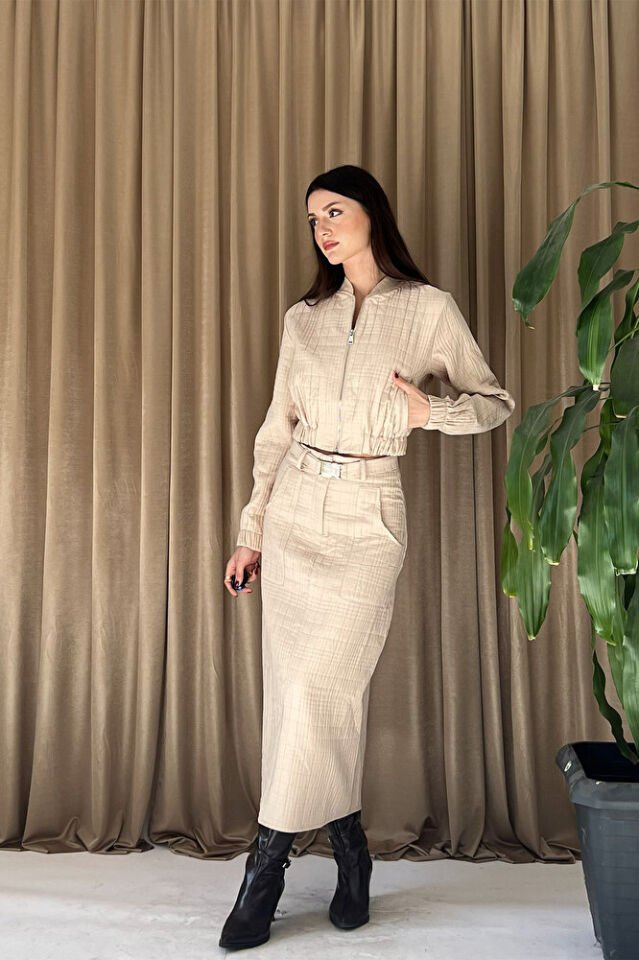 Kadın Fermuarlı Kısa Ceket Uzun Etek İkili Takım – Yüksek Bel, Şık ve Günlük Kombin