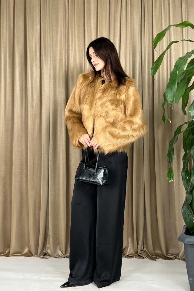 Kadın Peluş Kürk Görünümlü Kısa Ceket