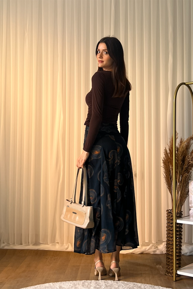 Desenli Şifon Midi Etek – Yüksek Bel, Akıcı Kesim, Şık ve Günlük