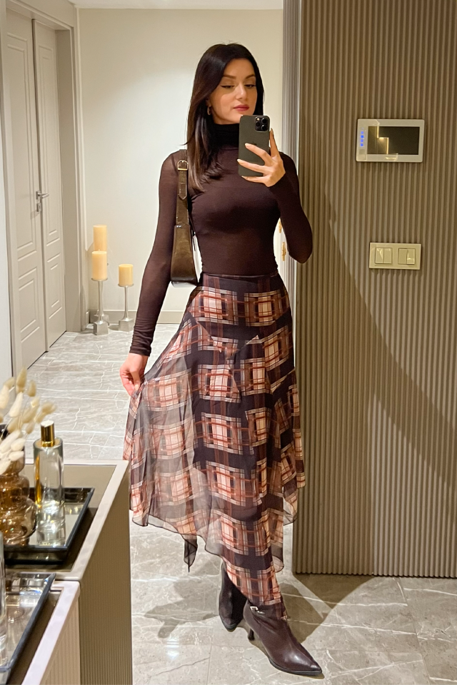 Kadın Ekoseli Şifon Midi Etek – Yüksek Bel, Akıcı Kesim, Günlük M