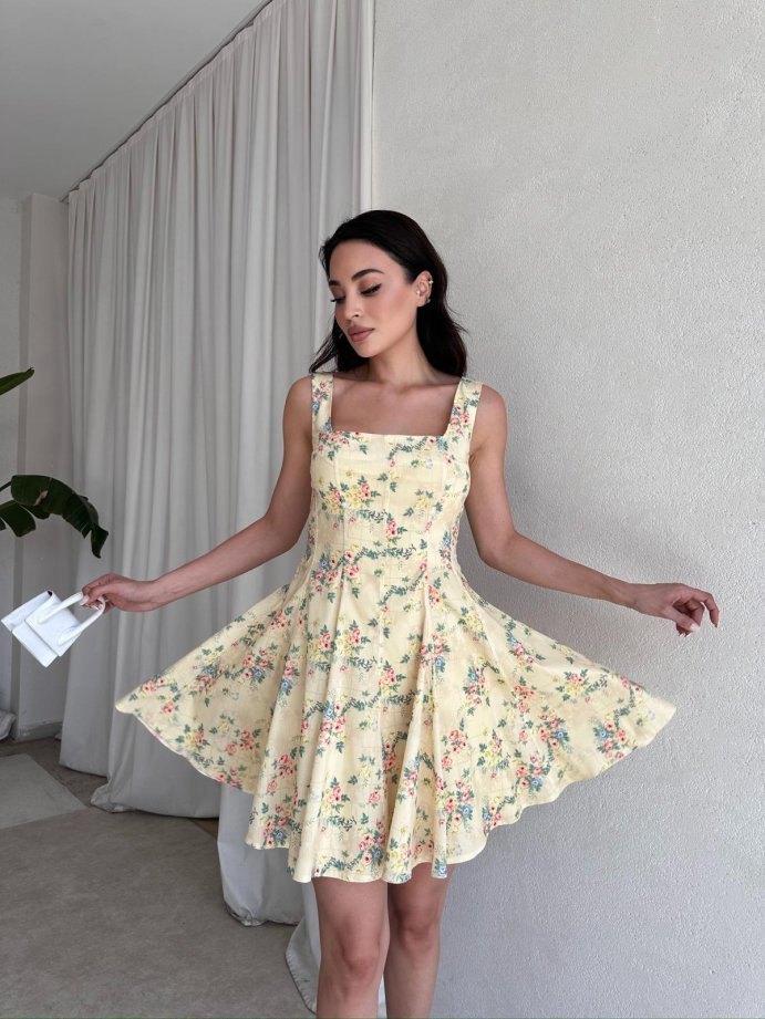 Kare Yaka Çiçek Desenli Pileli Mini Elbise 5095 Sarı - L
