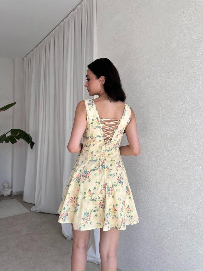 Kare Yaka Çiçek Desenli Pileli Mini Elbise 5095 Sarı - L