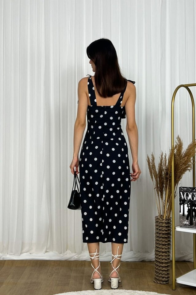 Askılı Bağlama Detaylı Puantiyeli Midi Elbise