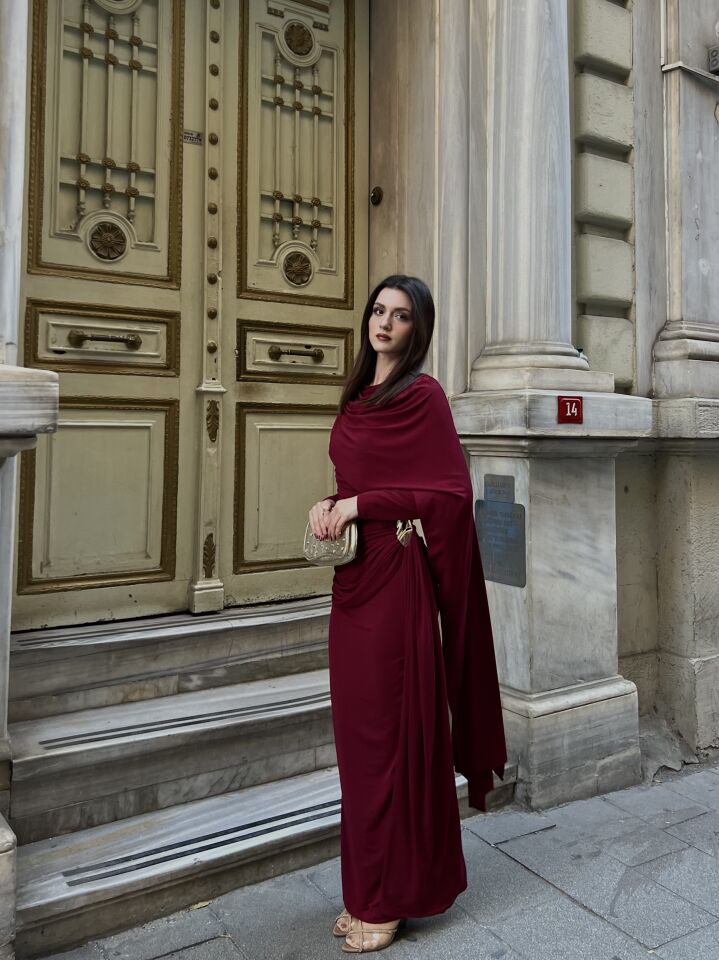 Kadın Drapeli Pelerin Detaylı Uzun Abiye Elbise 6056 Bordo - XL