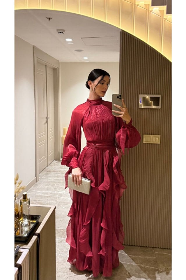 Yüksek Yaka Şifon Uzun Abiye Elbise – Fırfırlı Dökümlü Kuşaklı Model