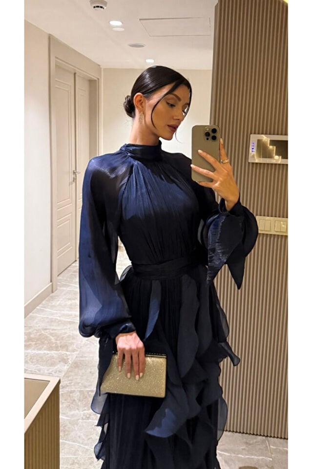 Yüksek Yaka Şifon Uzun Abiye Elbise – Fırfırlı Dökümlü Kuşaklı Model