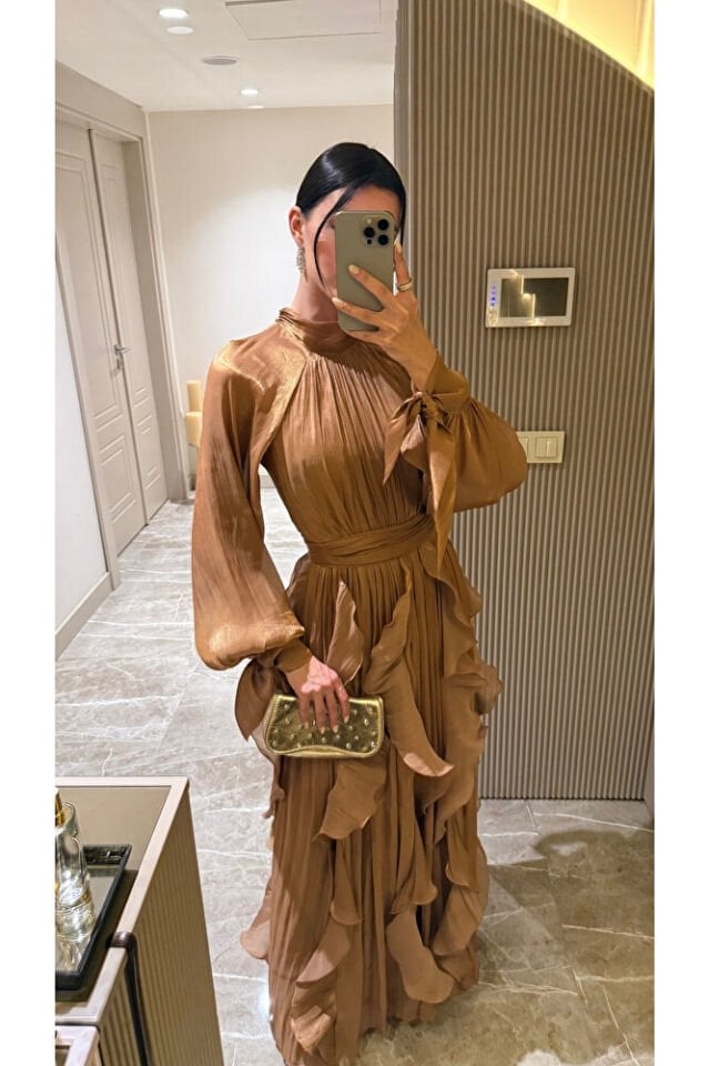 Yüksek Yaka Şifon Uzun Abiye Elbise – Fırfırlı Dökümlü Kuşaklı Model