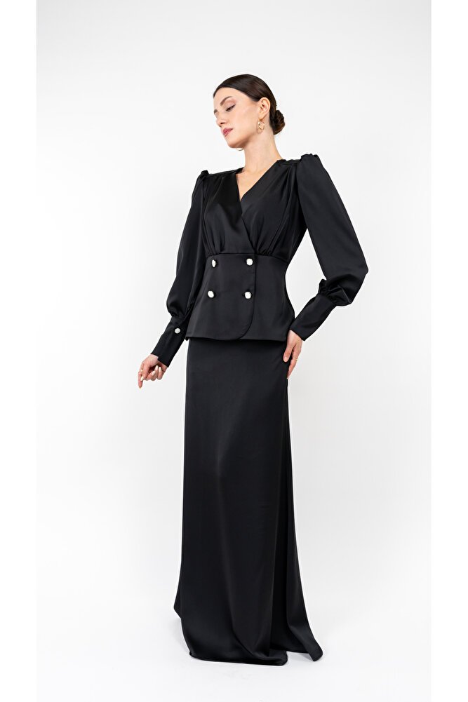 Kadın Saten Görünümlü Uzun Etekli Takım – İncili Düğmeli Bluz & Maxi Etek