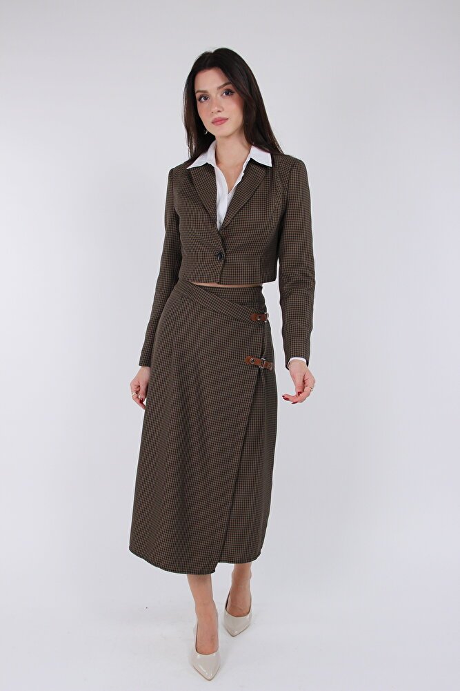 Kadın Ekose Desenli Kemer Detaylı Yelek Etek Ceket Takım – Kruvaze Kısa Ceket & Midi Etek