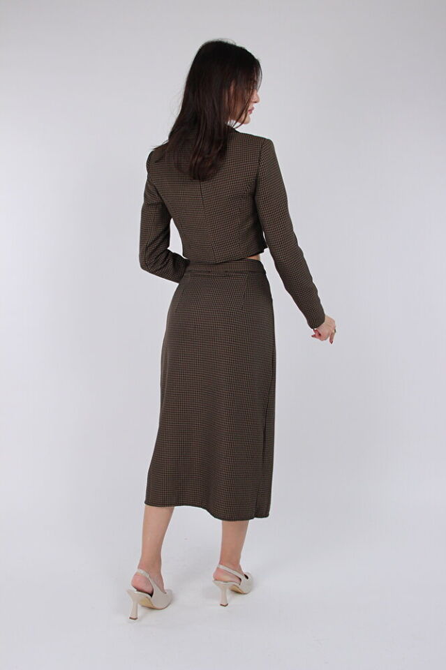 Kadın Ekose Desenli Kemer Detaylı Yelek Etek Ceket Takım – Kruvaze Kısa Ceket & Midi Etek