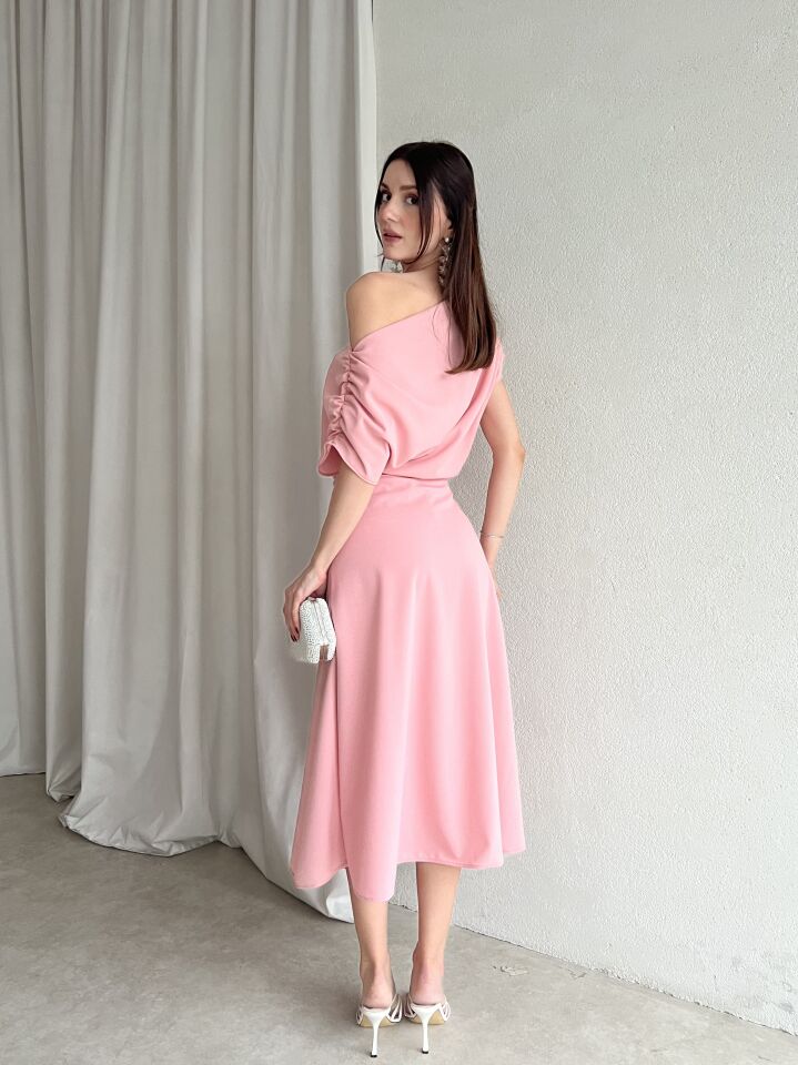 Tek Omuz Drapeli Midi Abiye Elbise 6061 Pembe - S