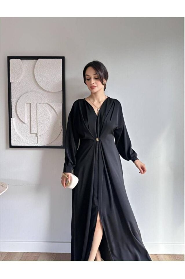 Kadın siyah Uzun Kollu Metal Tokalı Yırtmaçlı Maxi Elbise