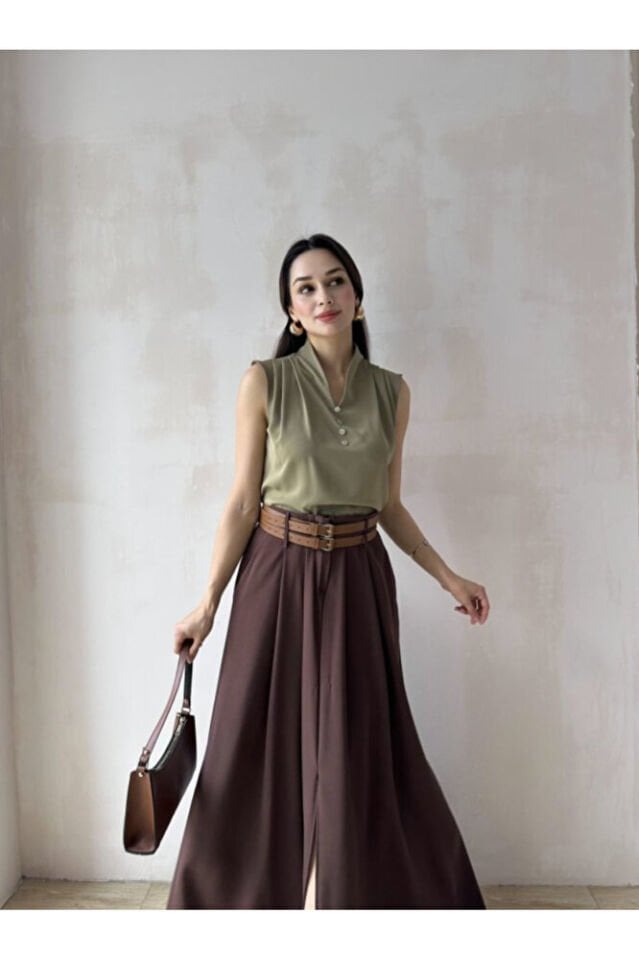 Kadın Siyah Düğme Detaylı Kolsuz Saten Bluz