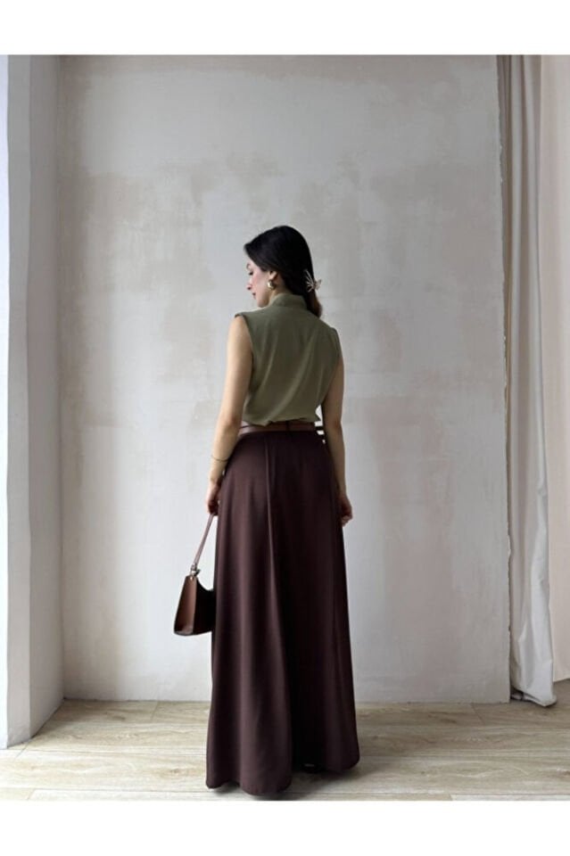 Kadın Siyah Düğme Detaylı Kolsuz Saten Bluz