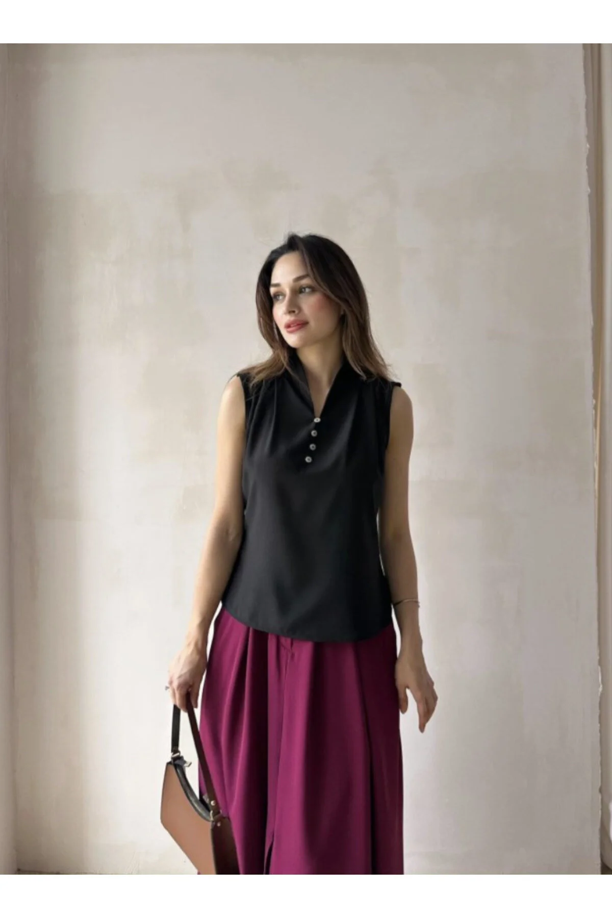 Düğme Detaylı Kolsuz Bluz 5084 Siyah - S